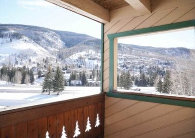 1819-Meadow-Ridge-Rd-#H-Vail-CO-81657---Living-Room-Deck-Views