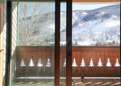 1819-Meadow-Ridge-Rd-#H-Vail-CO-81657---Living-Room-Views